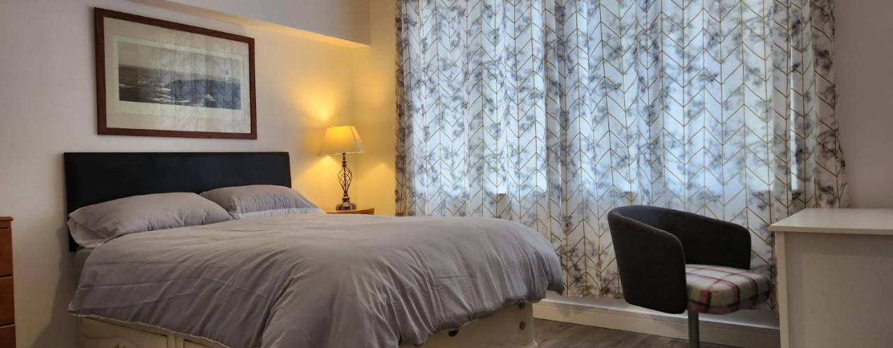 White House Ensuite Double Bedroom Warrington  Exteriör bild